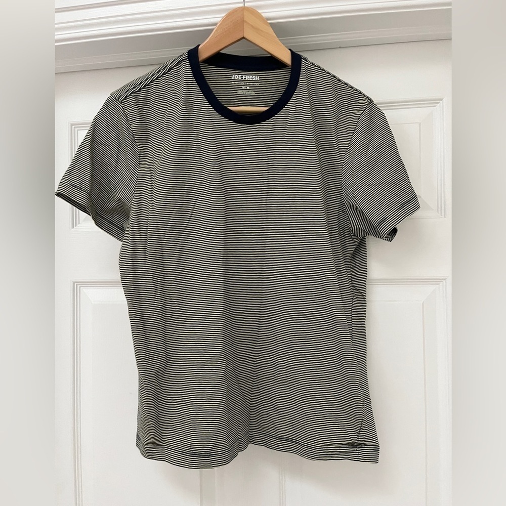Joe Fresh cotton men’s medium T-shirt